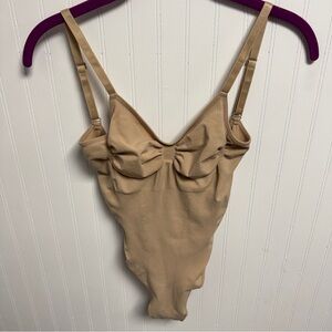 Skims Seamless Sculpt Low Back Thong Bodysuit S/M